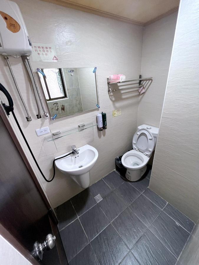 Fengchia Fun House Apartment Taichung Exterior photo