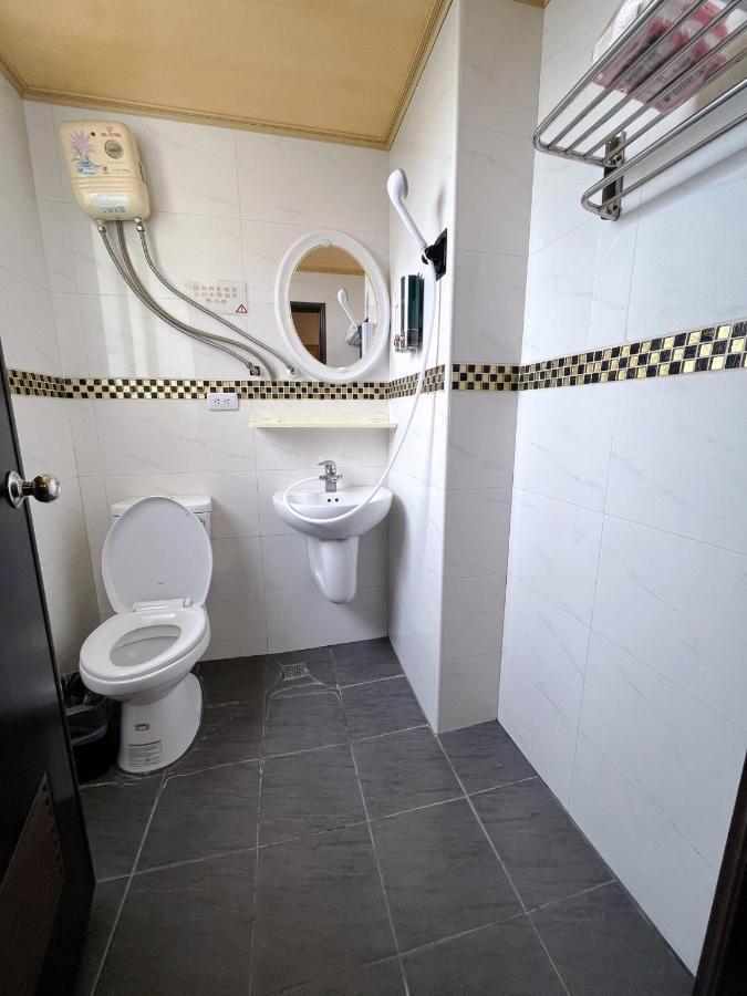 Fengchia Fun House Apartment Taichung Exterior photo